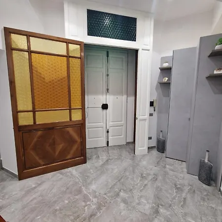 Galleria Umberto I Couette-café Naples