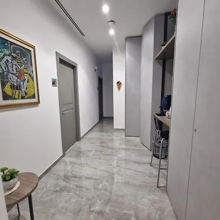 Galleria Umberto I Couette-café 3*