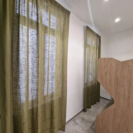 Couette-café Galleria Umberto I Naples