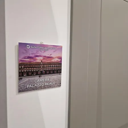 Galleria Umberto I Couette-café Naples