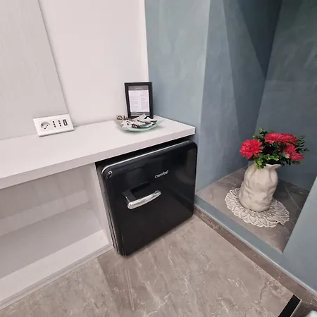 Galleria Umberto I 3*