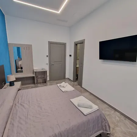 Couette-café Galleria Umberto I Naples