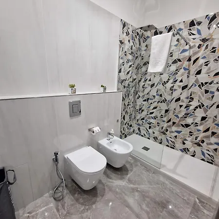 Couette-café Galleria Umberto I 3*